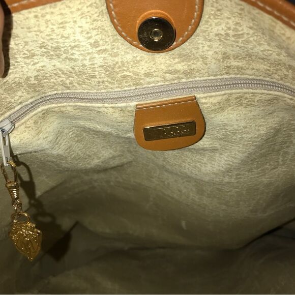 Gucci Floral Tan and Brown Tote Bag - Picture 10 of 16